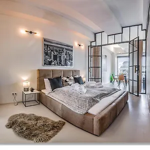 Loft Astoria By Vagabond Apartment